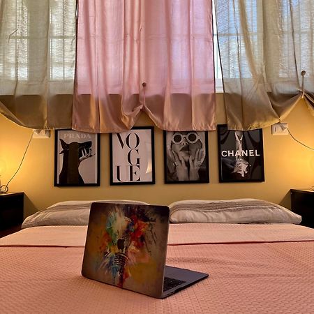 Dimora Chic - A 5 Fermate Dal Duomo Villa Милано Екстериор снимка