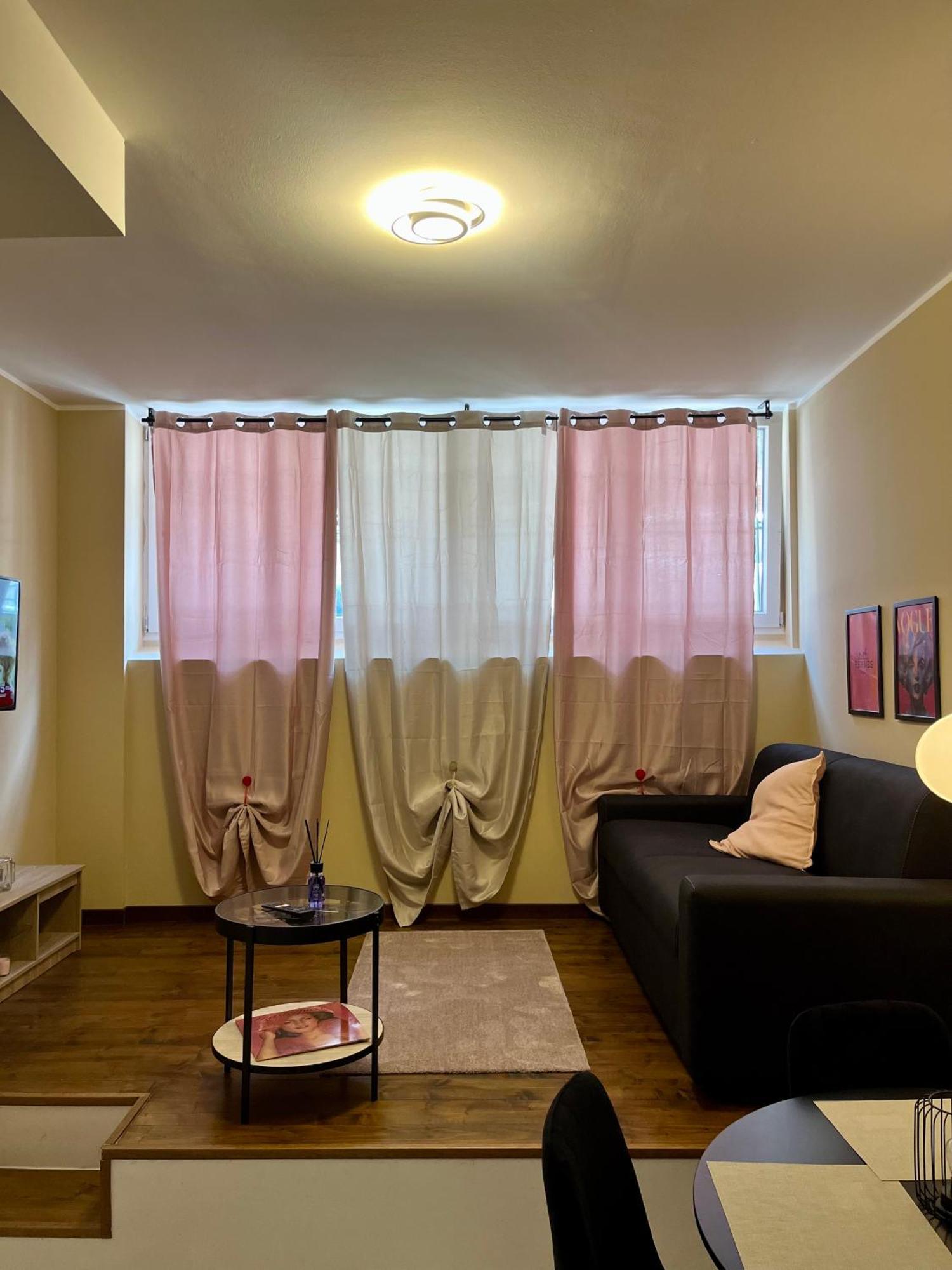 Dimora Chic - A 5 Fermate Dal Duomo Villa Милано Екстериор снимка