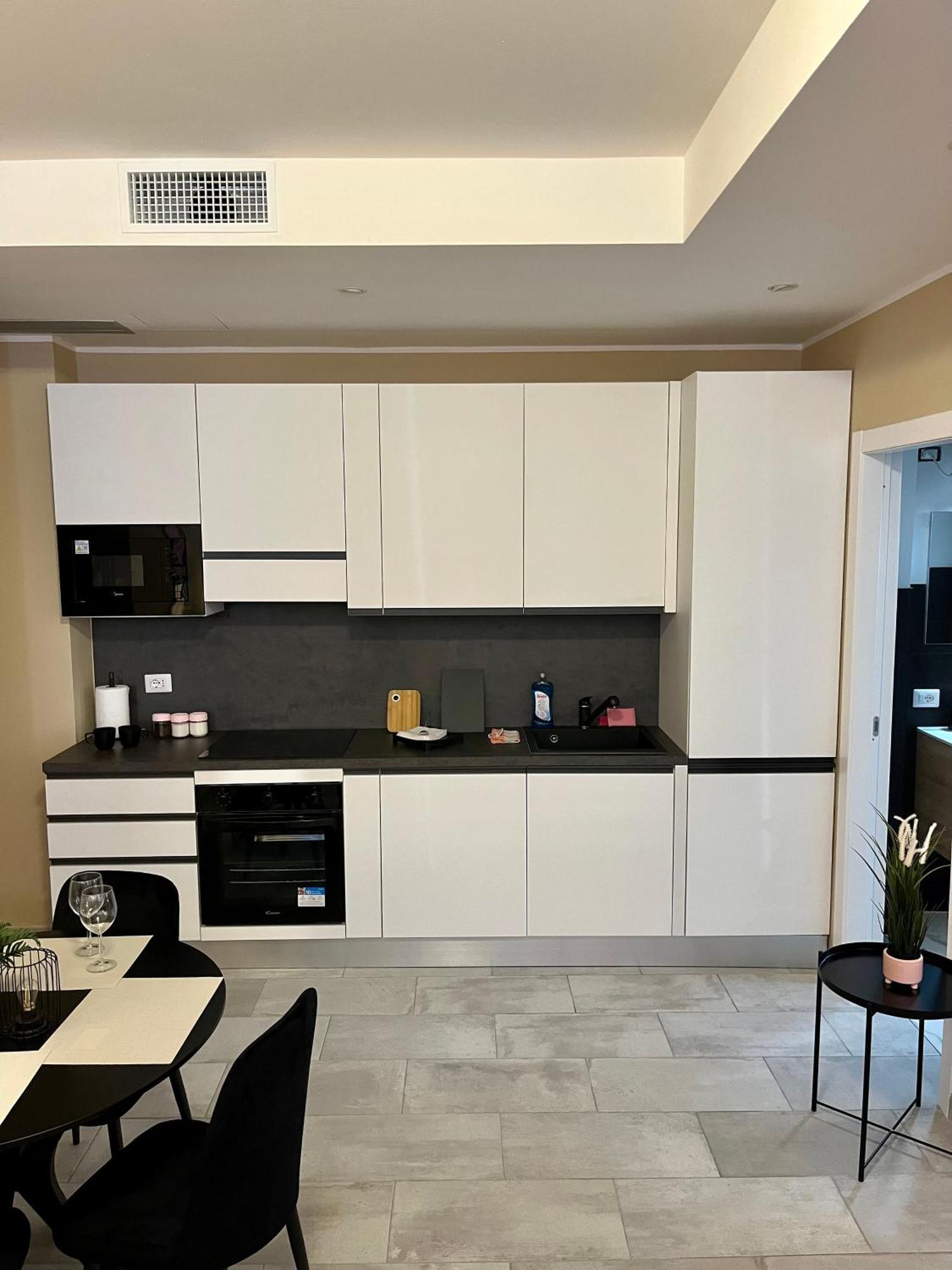 Dimora Chic - A 5 Fermate Dal Duomo Villa Милано Екстериор снимка